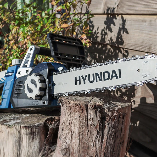Hyundai 1600W / 230V, 14" Bar Electric Chainsaw | HYC1600E