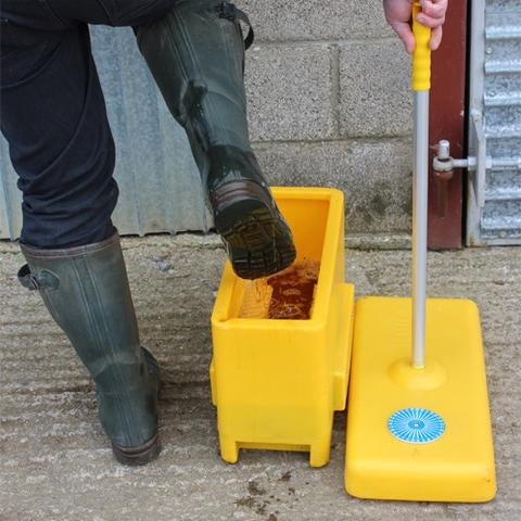 Boot Dip with Integral Brush - Boot Cleaner