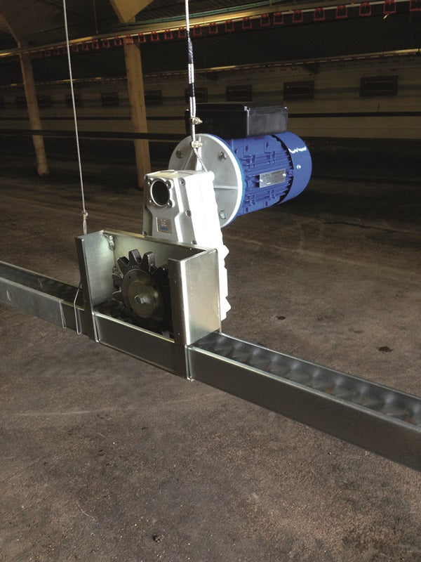 Single Track Flat Chain Feeder Drive Unit, Three Phase, 12m per minute - Layers / Broilers